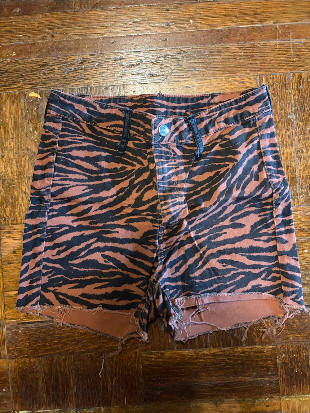 Black & Rust Tiger-Stripe Women’s Denim Shorts